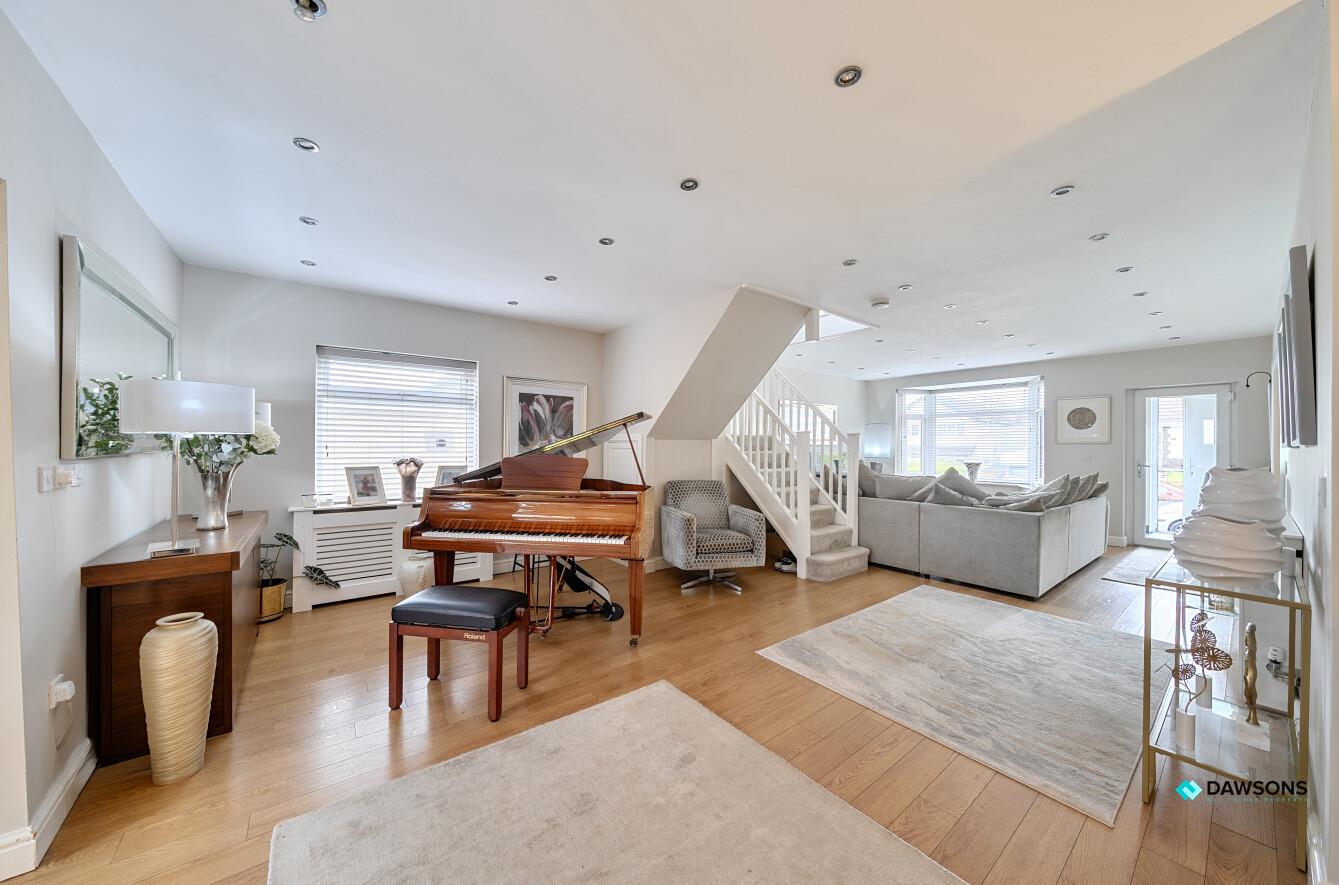 Manselfield Road, Murton, Swansea, SA3 3AG